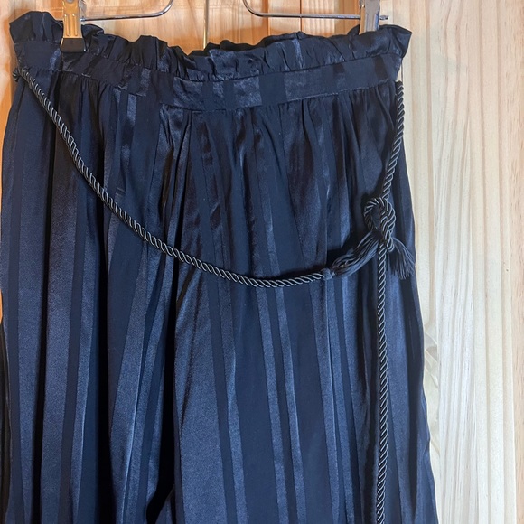 Zara Pants - Vacation Ready Pants